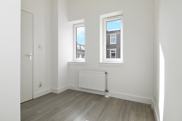 Medium property photo - Elise van Calcarstraat 9, 2522 MA Den Haag